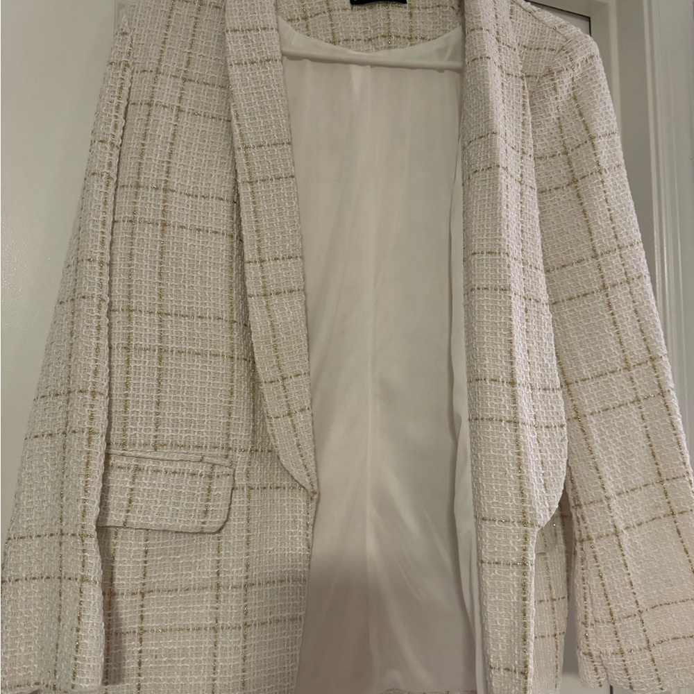 SHEIN Cream and Gold Textured Blazer
